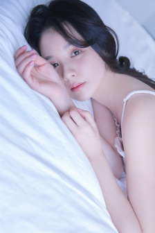 写作业坐在捧捧上面的句子